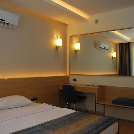 Kervansaray Marmaris Hotel Exterior photo
